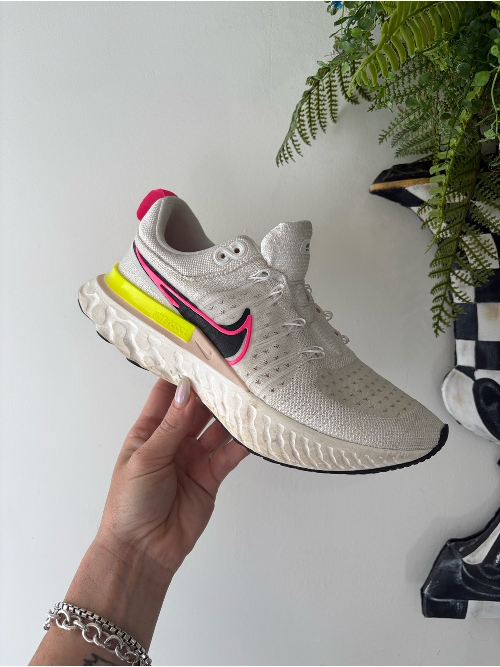 Nike React Infinity Run Flyknit DJ5396-100 Pink Volt Women’s 7.5